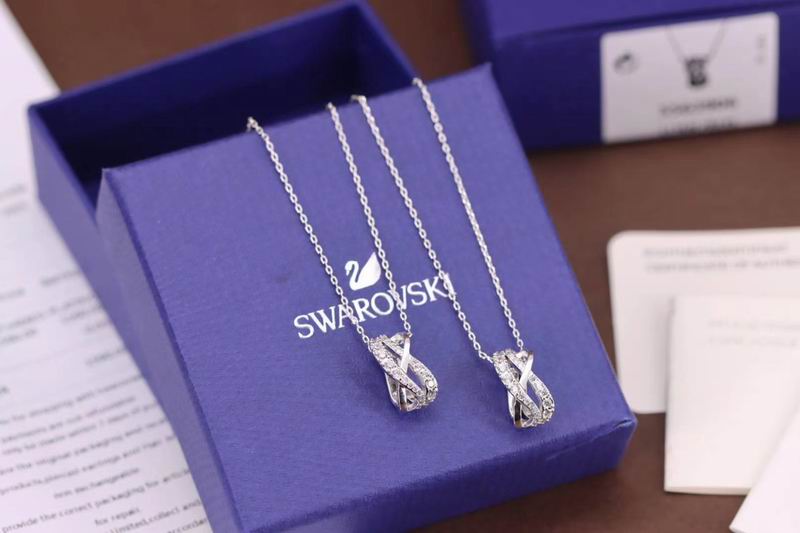 Swarovski Necklace 03lyr110 (1)